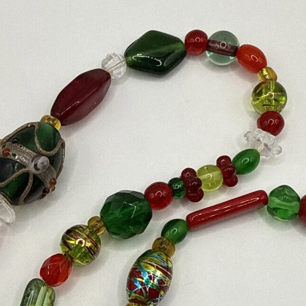 Vintage Necklace‎ Art Glass Red Green Beads Round & Figural Abstract Beaded 14in - Picture 2 of 16